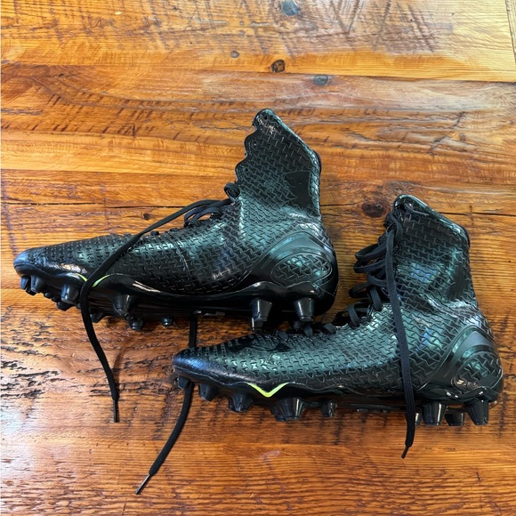 WORN TWICE! Under Armour Men’s Lacrosse Cleats, Size 9.5 - Picture 2 of 4